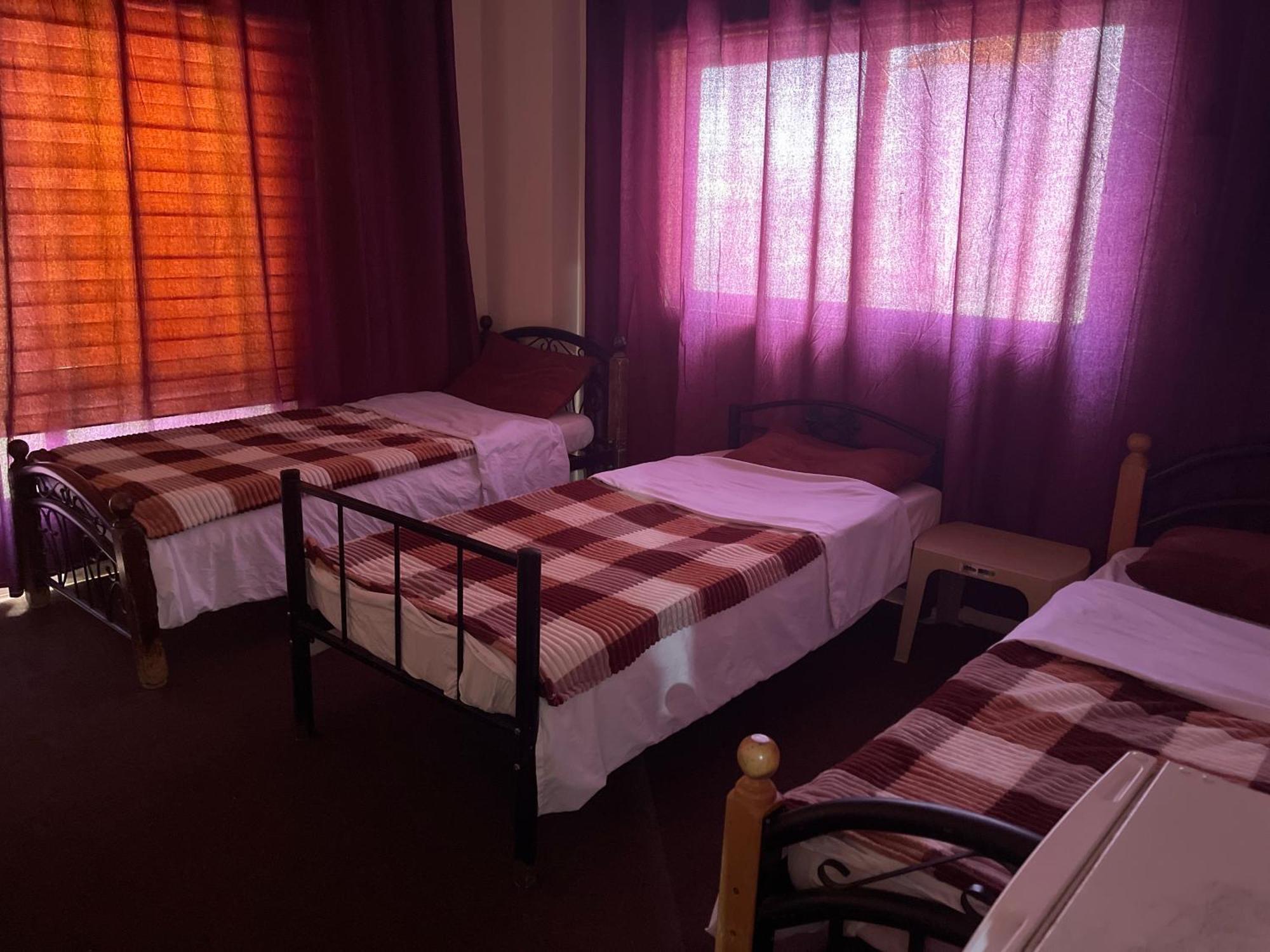 עקבה Pizza Street Hostel מראה חיצוני תמונה