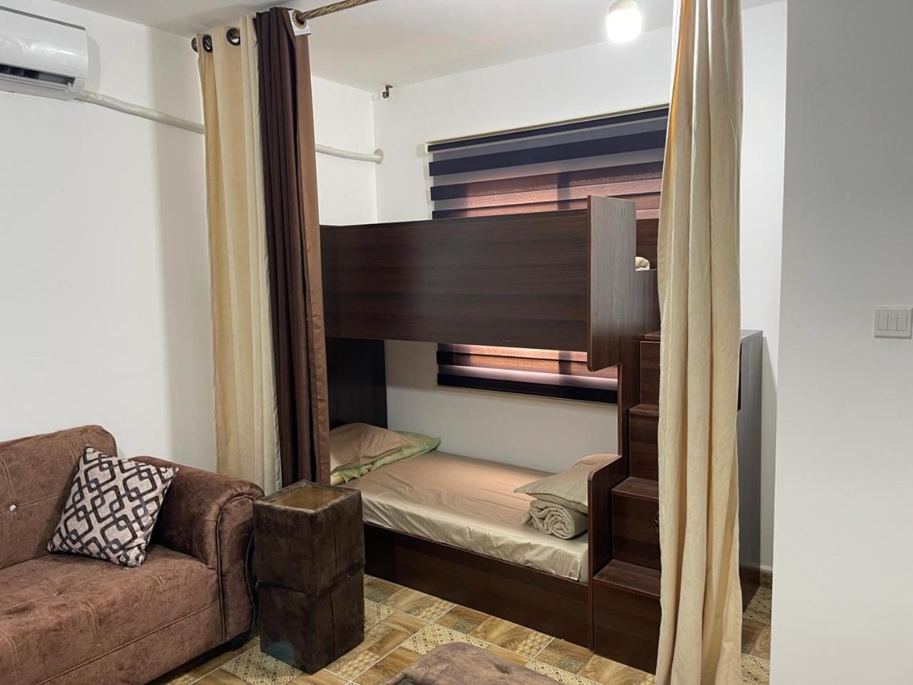 עקבה Pizza Street Hostel מראה חיצוני תמונה