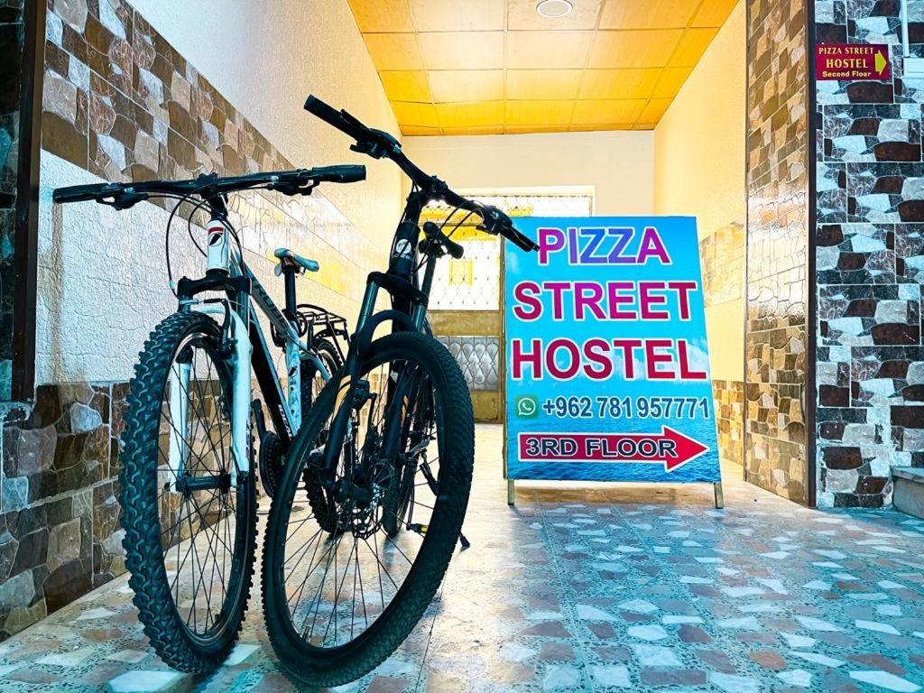 עקבה Pizza Street Hostel מראה חיצוני תמונה